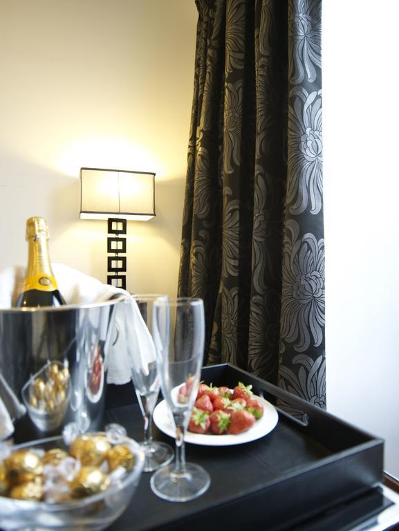 Strozzi Palace Suites By Mansley Челтнем Екстер'єр фото