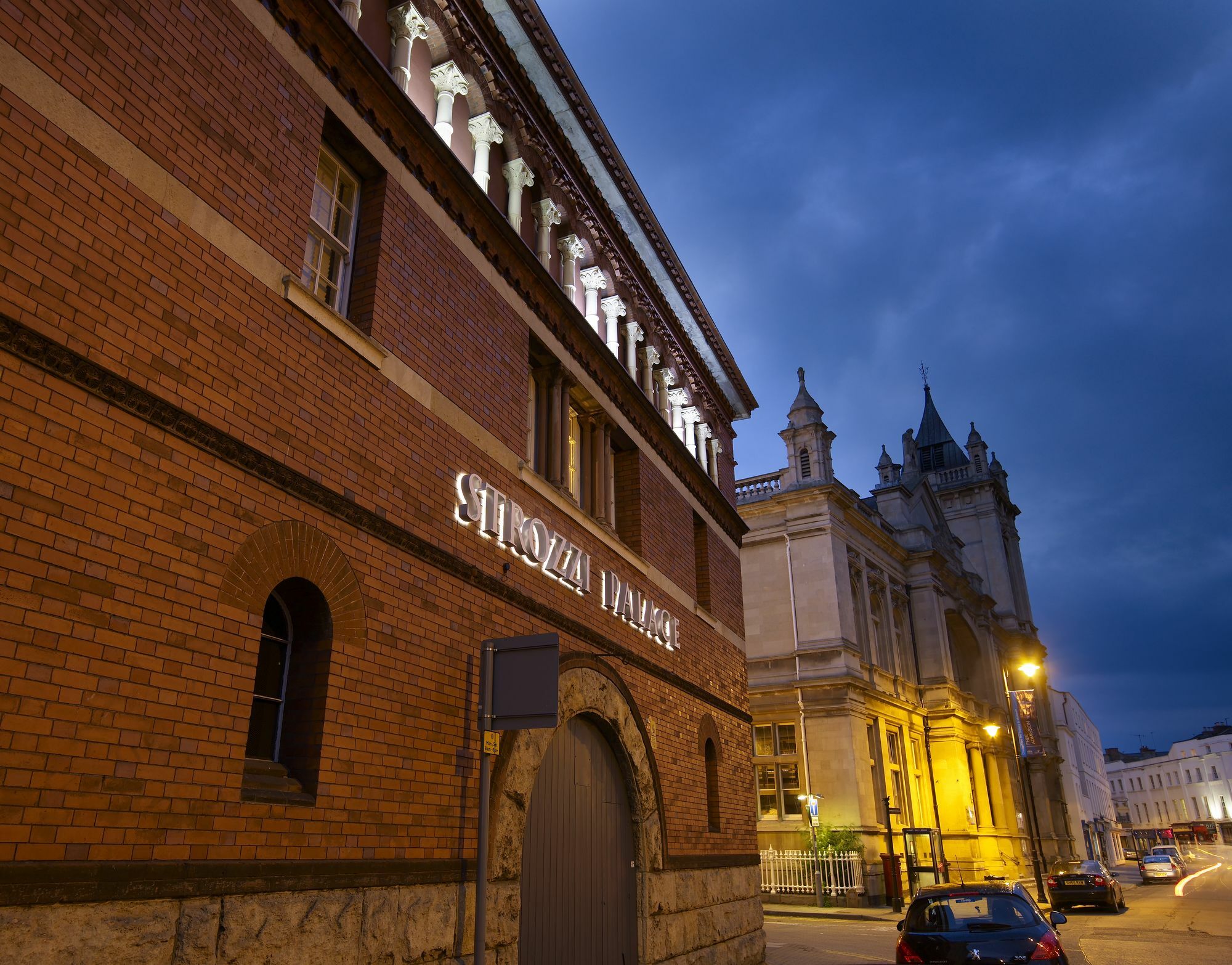 Strozzi Palace Suites By Mansley Челтнем Екстер'єр фото